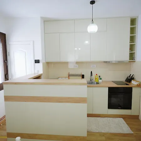 Vikendica Buco 펜션 즐라티보