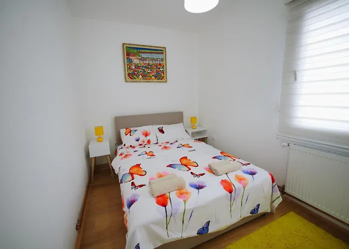 Vikendica Buco 펜션 즐라티보