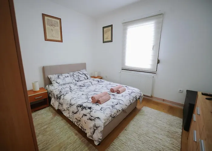 Vikendica Buco 즐라티보